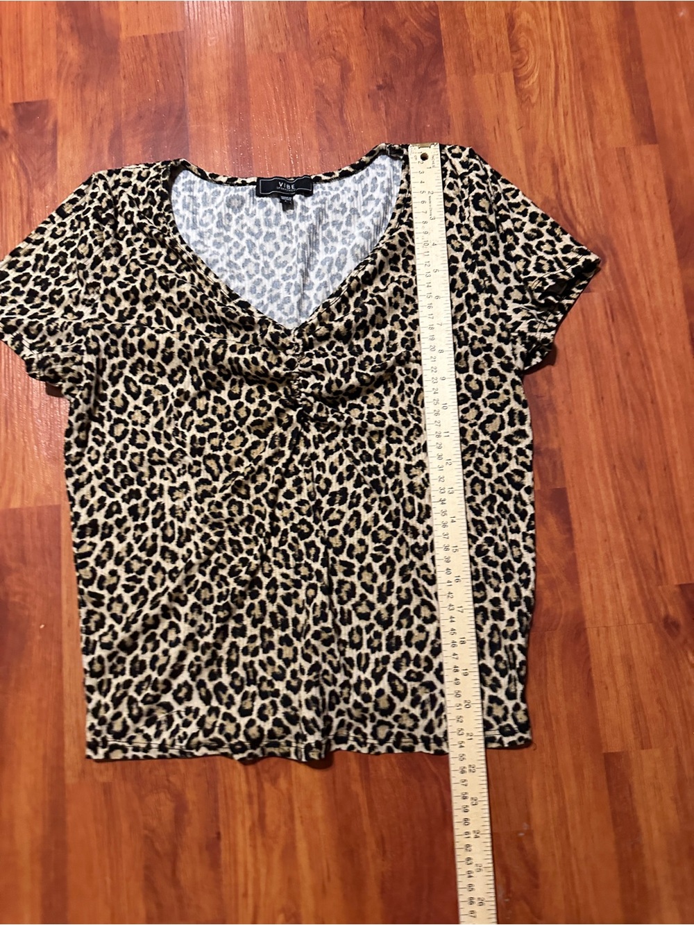 Vibe Leopard Print V-Neck Short Sleeve Top - Tan & Black - Picture 3 of 7